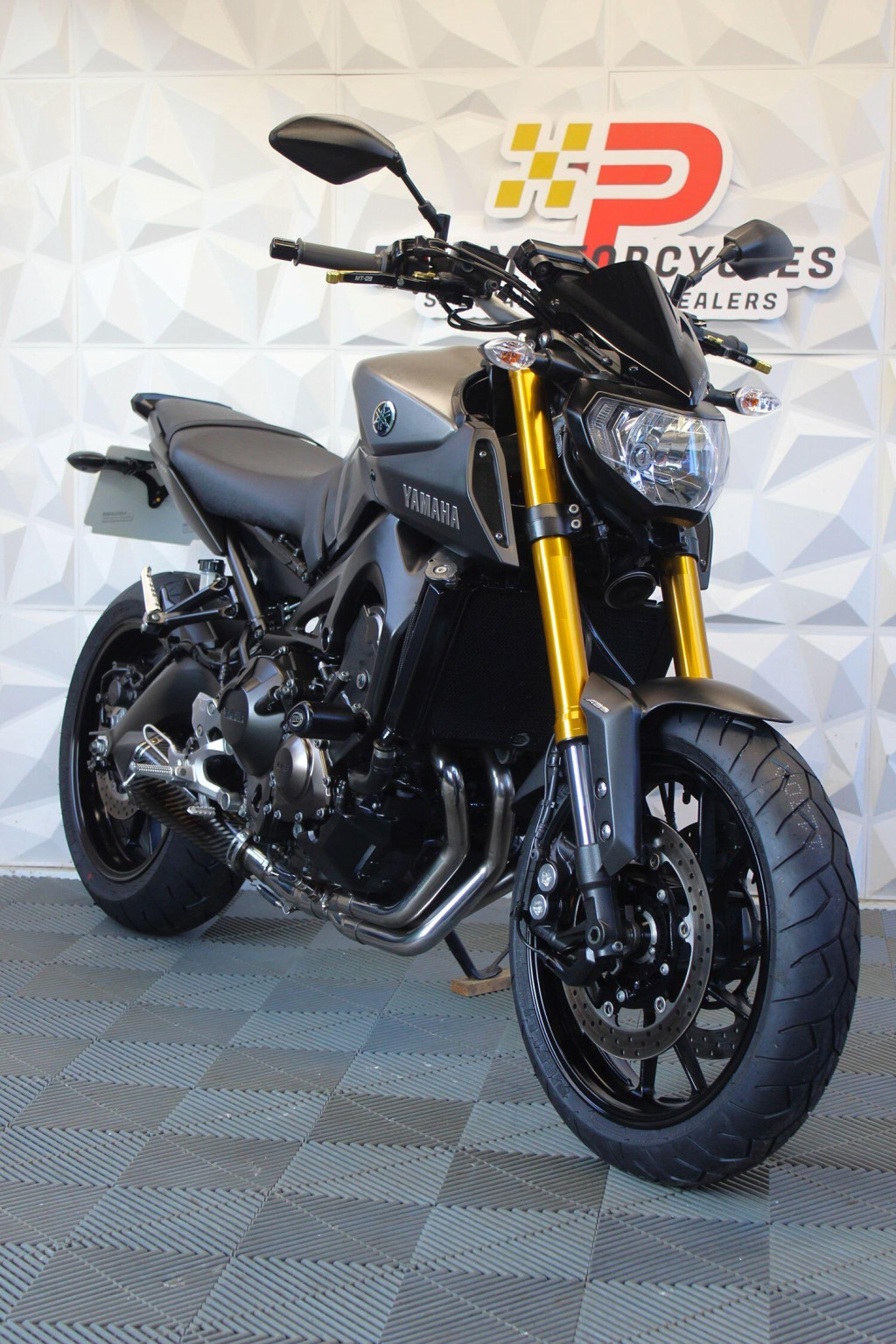 YAMAHA MT-09