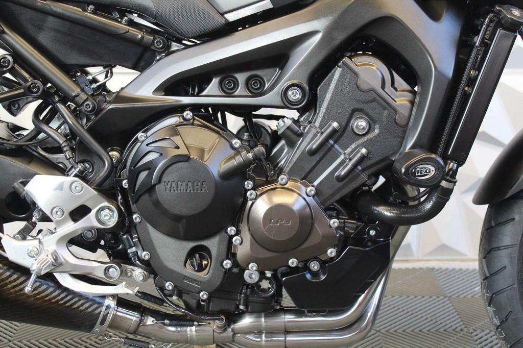 YAMAHA MT-09