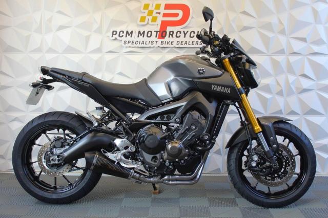 YAMAHA MT-09