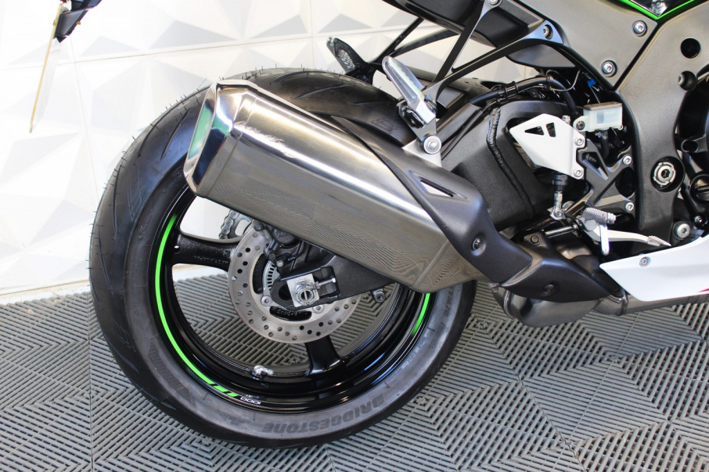 KAWASAKI NINJA ZX-10R