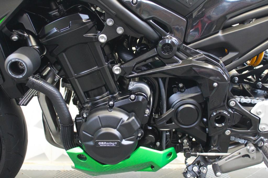 KAWASAKI Z900
