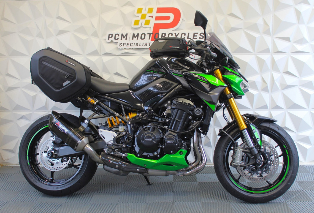 KAWASAKI Z900