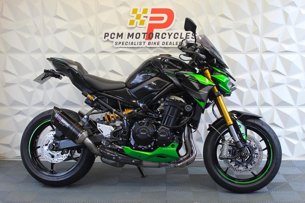 KAWASAKI Z900