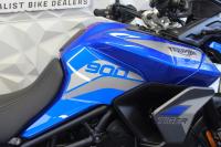 TRIUMPH TIGER 900