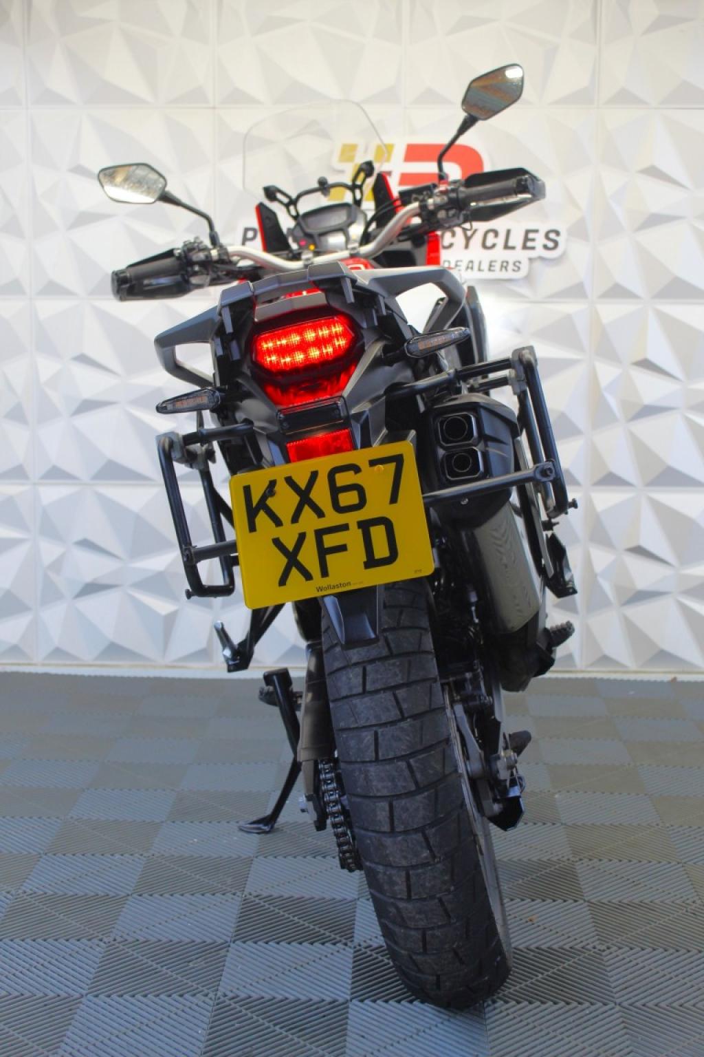 HONDA CRF1000L Africa Twin