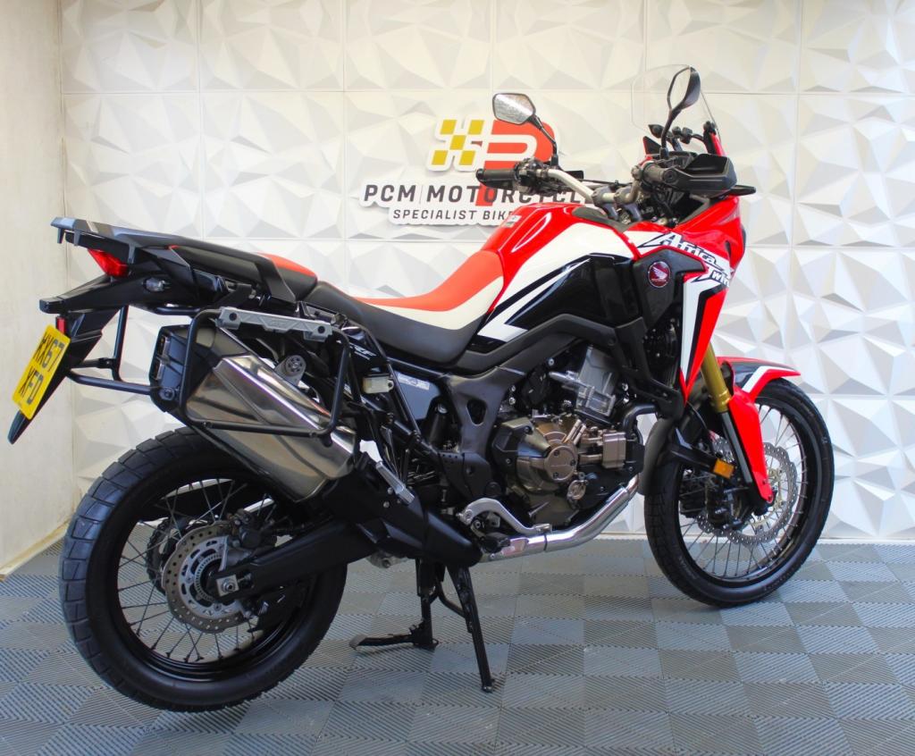 HONDA CRF1000L Africa Twin