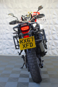 HONDA CRF1000L Africa Twin