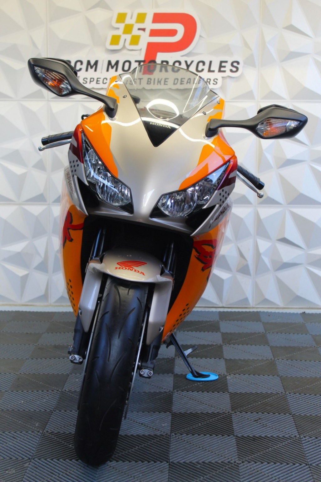 HONDA CBR1000RR Fireblade