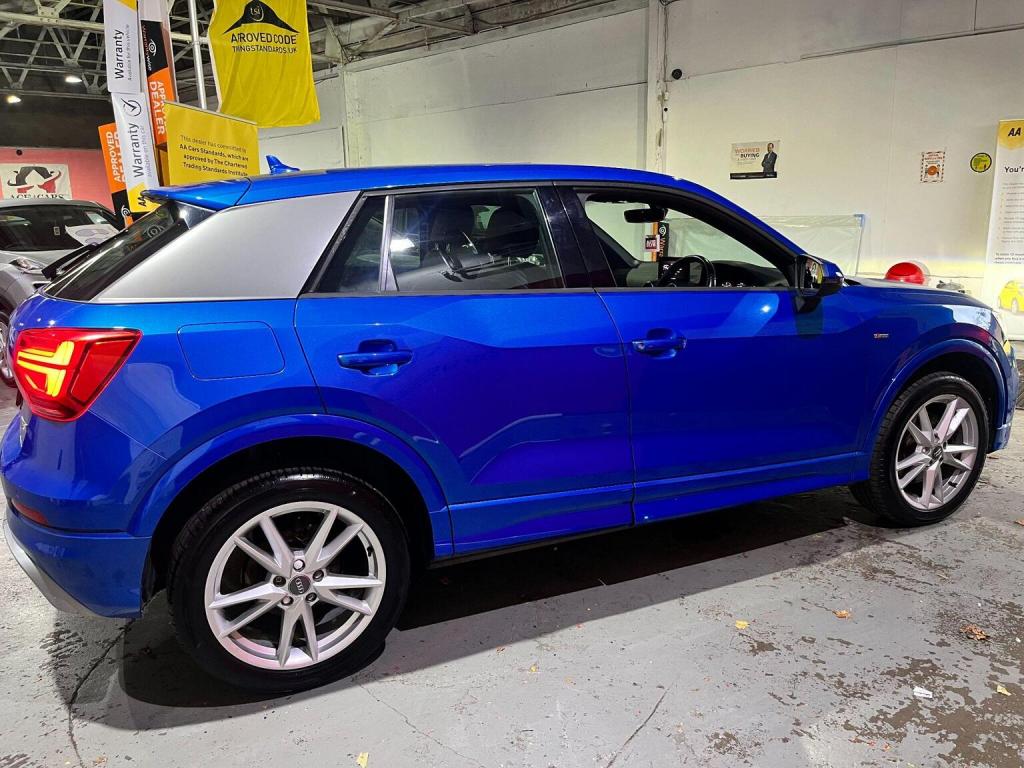 AUDI Q2