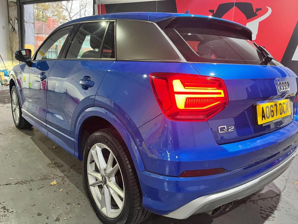 AUDI Q2