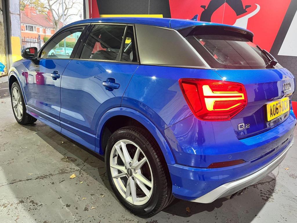 AUDI Q2