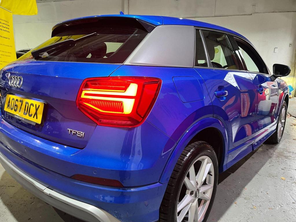 AUDI Q2