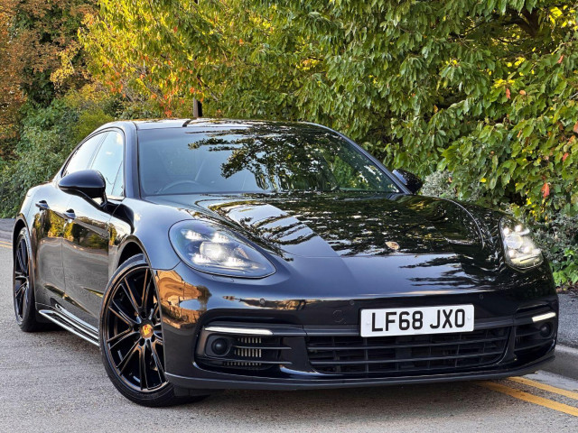 PORSCHE