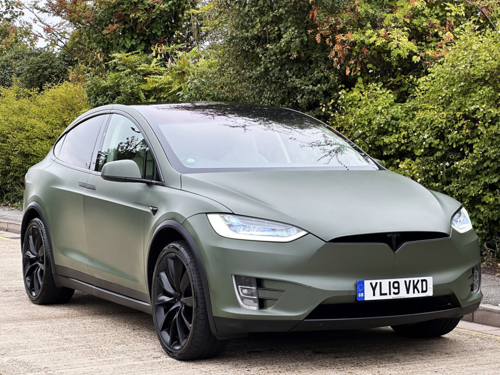 TESLA MODEL X