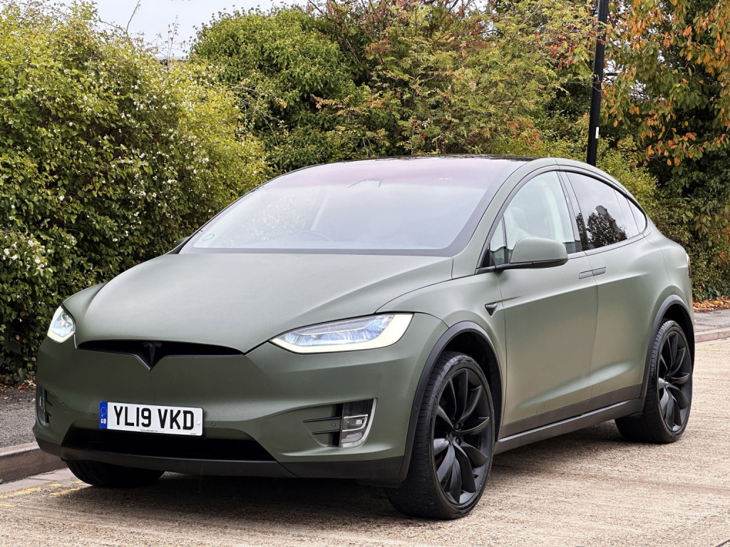 TESLA MODEL X