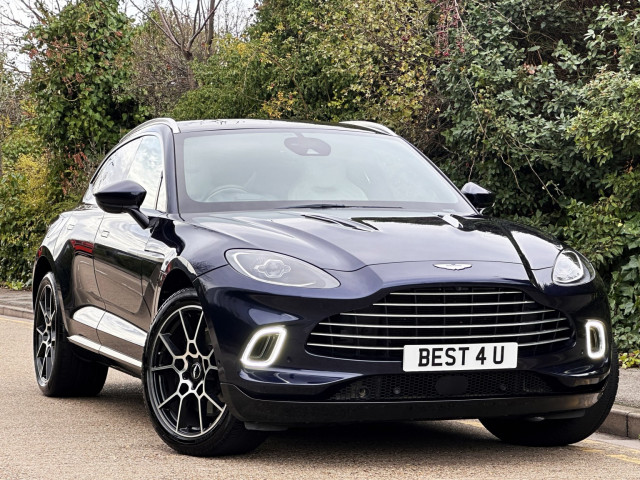 ASTON MARTIN DBX