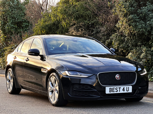 JAGUAR XE