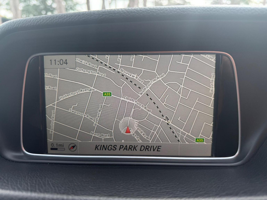 MERCEDES-BENZ E CLASS