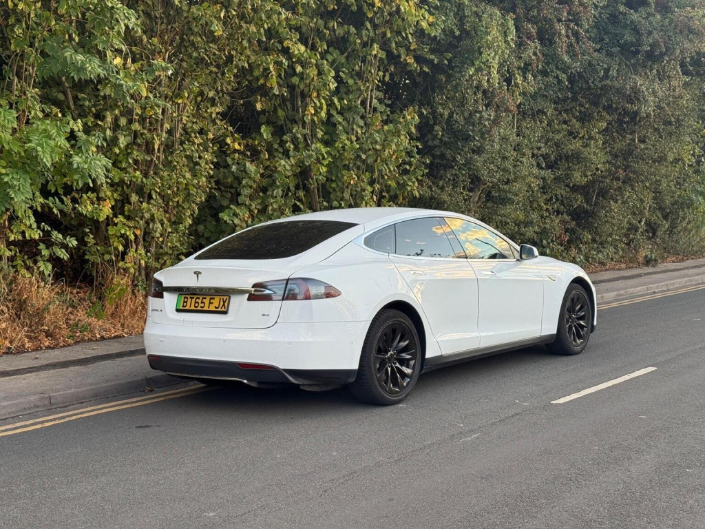TESLA MODEL S