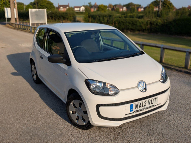 VOLKSWAGEN UP 1.0 Take up!