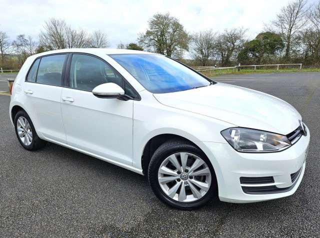 VOLKSWAGEN GOLF 1.6 TDI BlueMotion Tech SE Euro 5 (s/s) 5dr