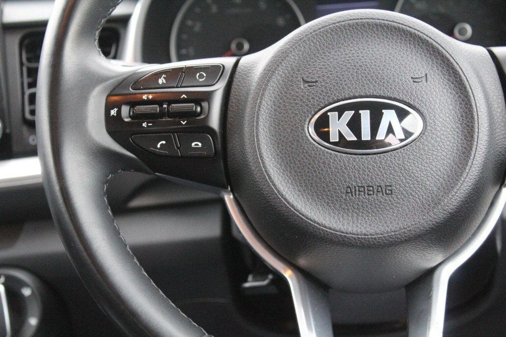 KIA STONIC