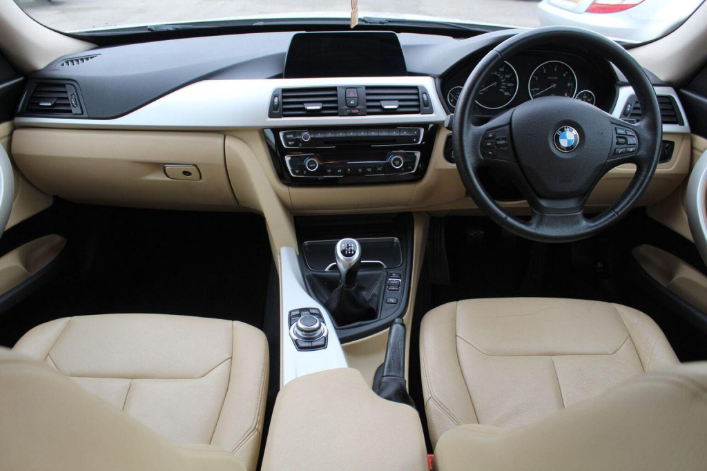 BMW 3 SERIES