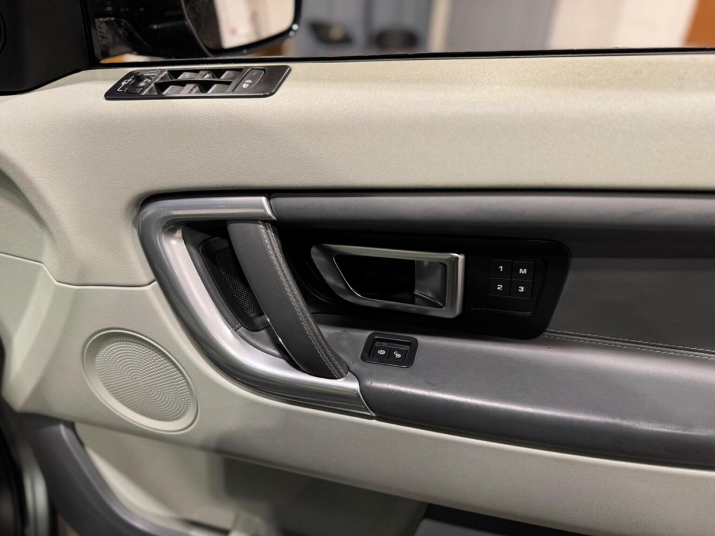 LAND ROVER DISCOVERY SPORT