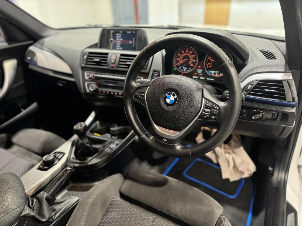 BMW 1 SERIES