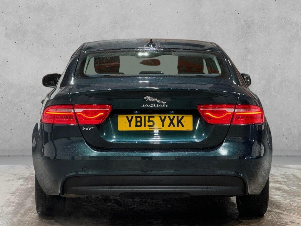 JAGUAR XE