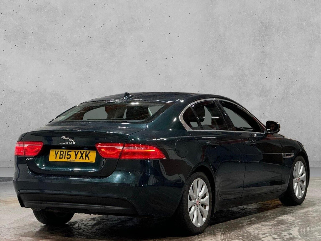 JAGUAR XE