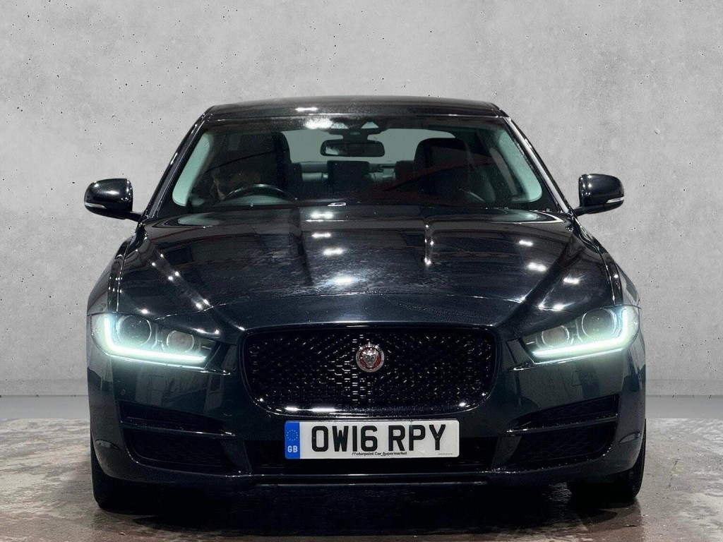JAGUAR XE
