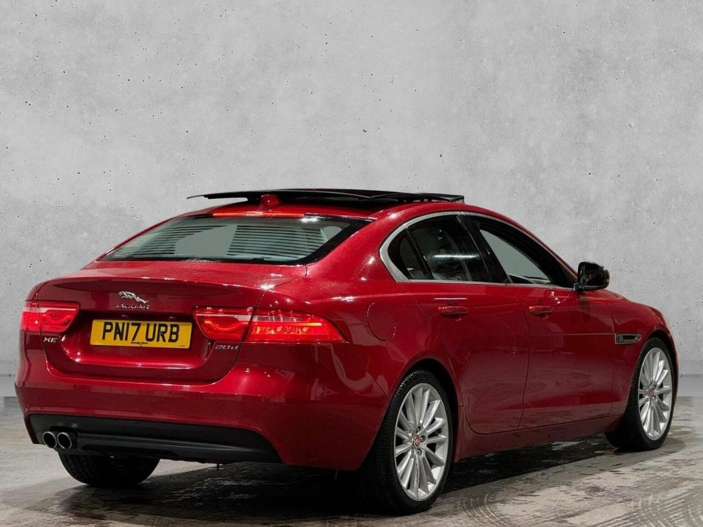 JAGUAR XE