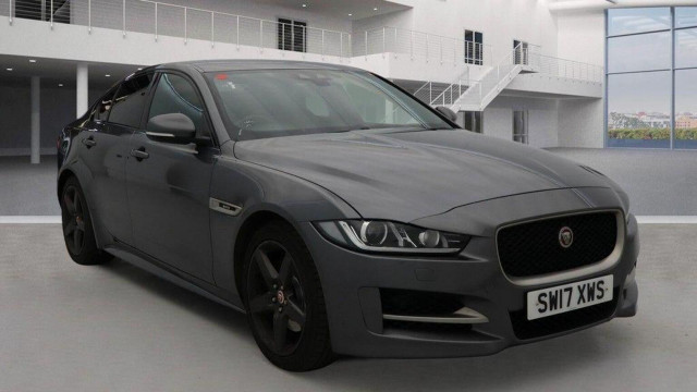 JAGUAR XE