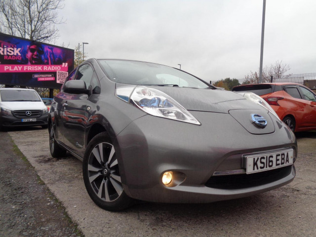 NISSAN LEAF