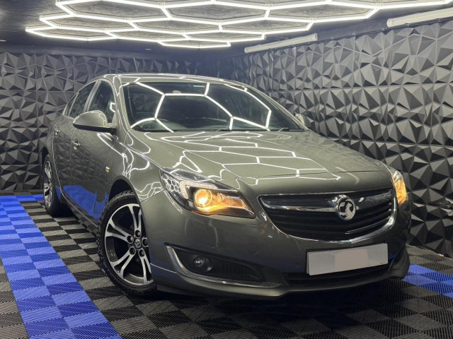 VAUXHALL INSIGNIA