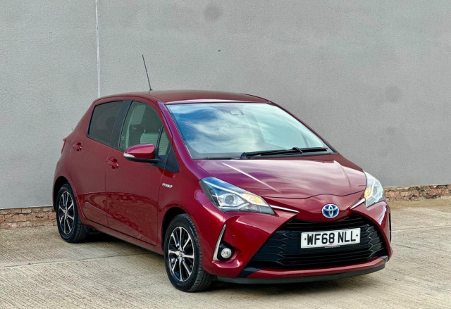 TOYOTA YARIS 1.5 VVT-h Icon Tech E-CVT Euro 6 (s/s) 5dr
