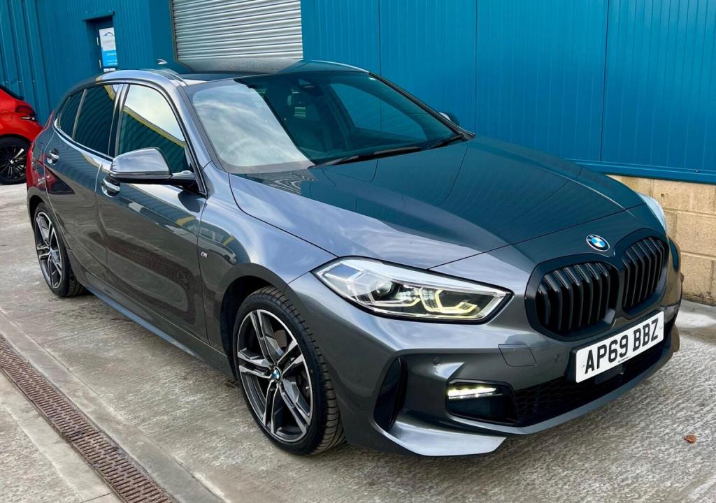 BMW 1 SERIES