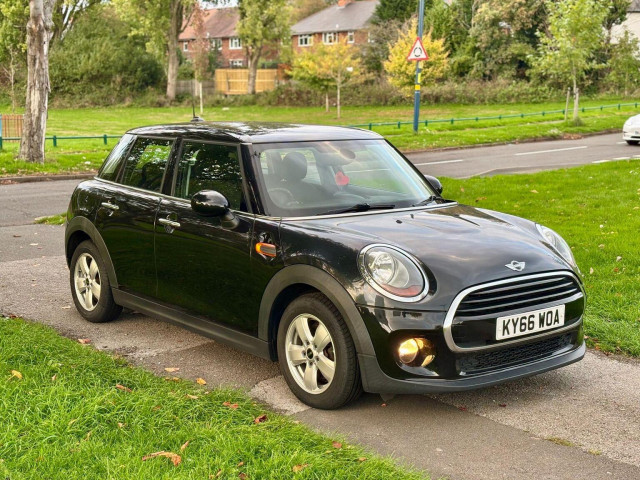 MINI HATCH 1.5 Cooper D Euro 6 (s/s) 5dr