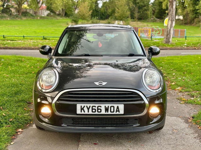MINI HATCH 1.5 Cooper D Euro 6 (s/s) 5dr