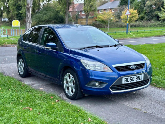 FORD FOCUS 1.6 Style 5dr