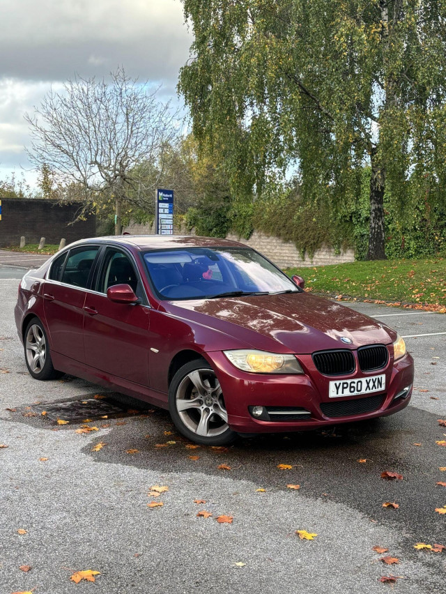 BMW 3 SERIES 2.0 320d Exclusive Edition Steptronic Euro 5 4dr