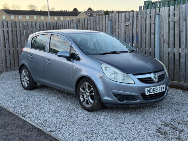 VAUXHALL CORSA 1.2i 16v Club 5dr