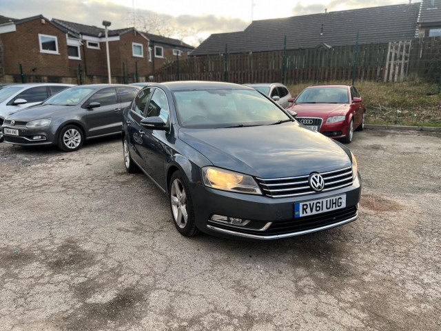 VOLKSWAGEN PASSAT 2.0 TDI BlueMotion Tech SE Euro 5 (s/s) 4dr