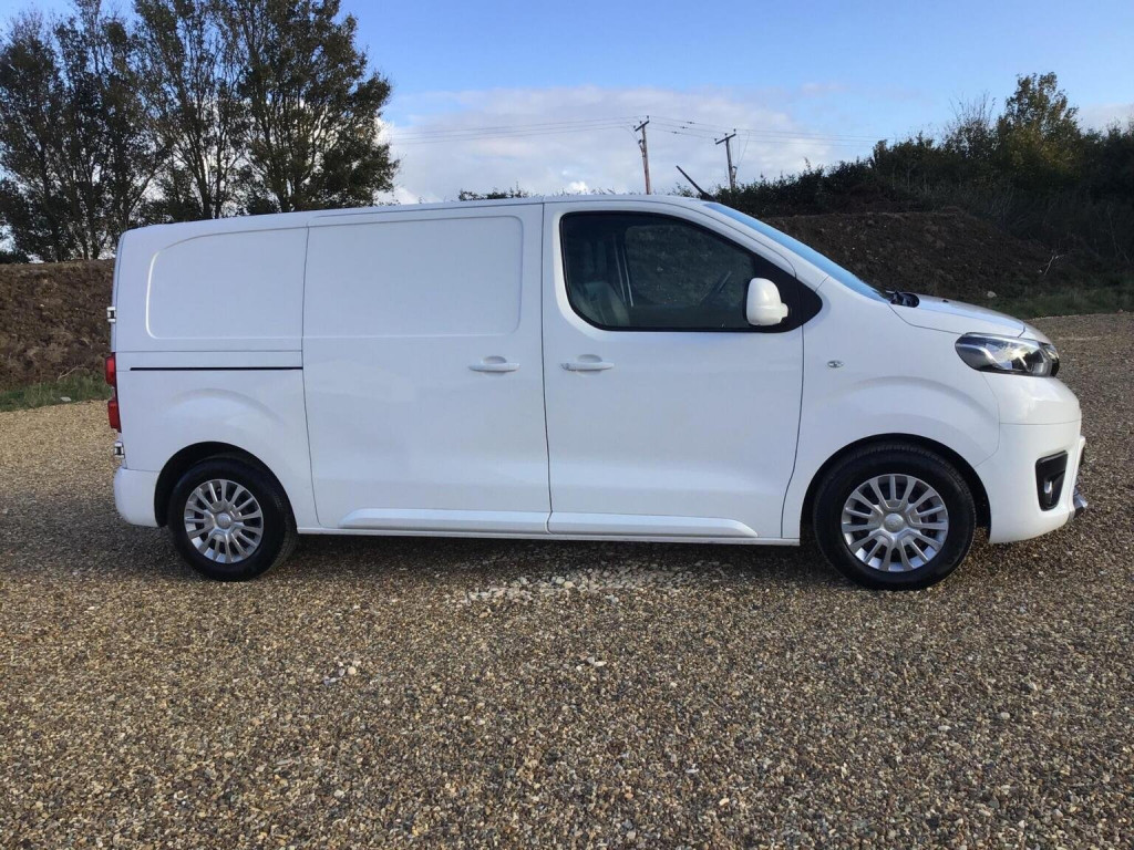 TOYOTA PROACE