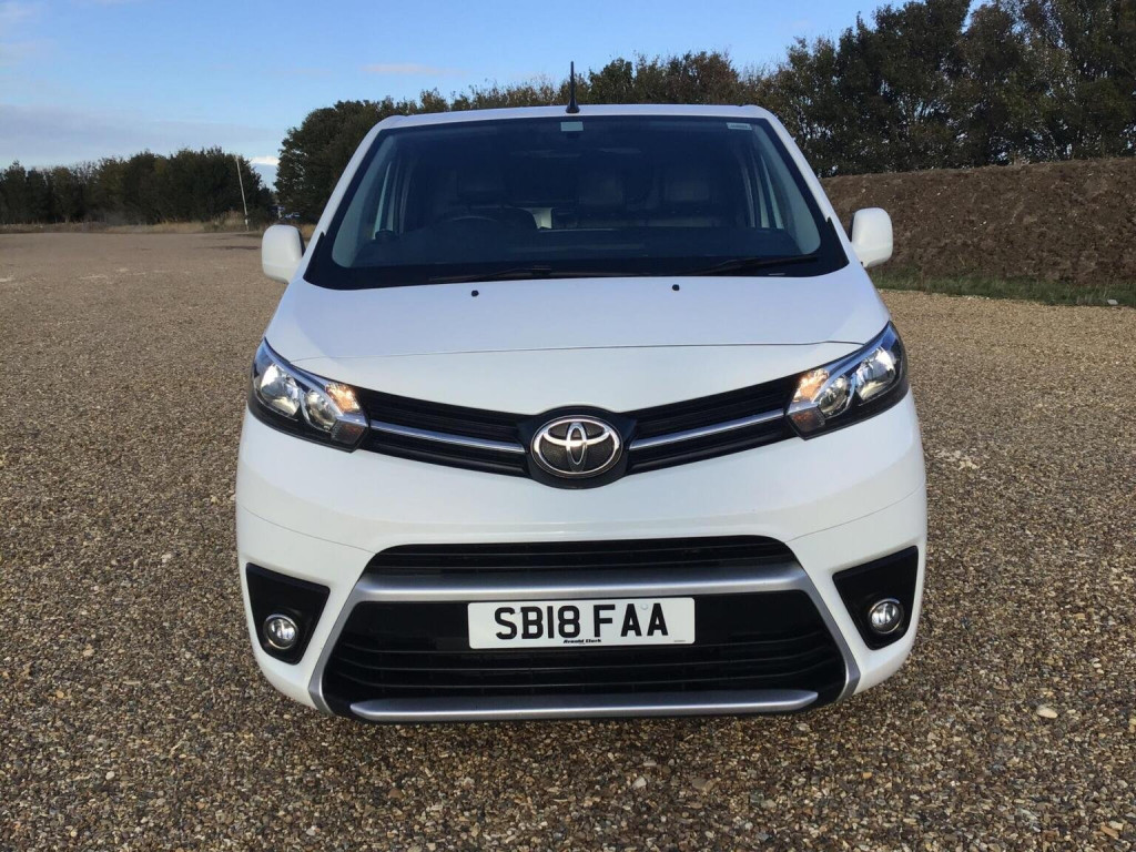 TOYOTA PROACE