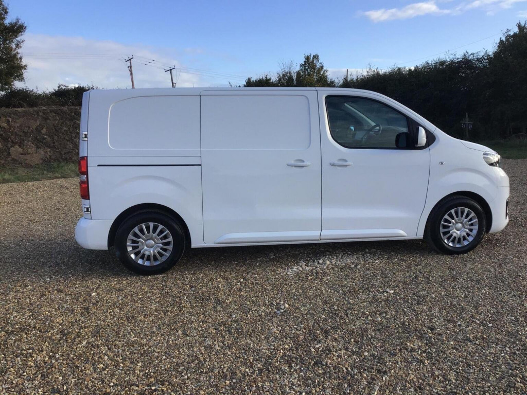 TOYOTA PROACE