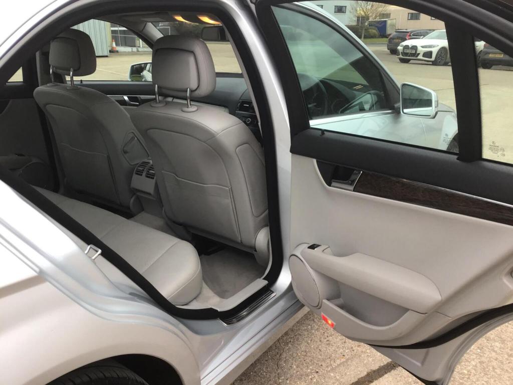 MERCEDES-BENZ C CLASS