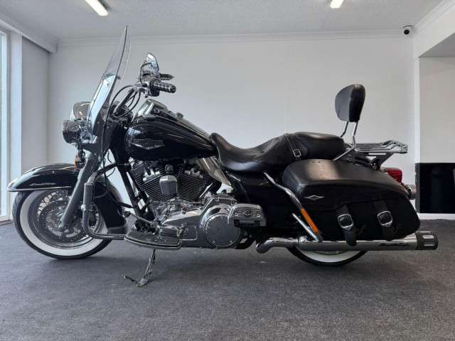 HARLEY-DAVIDSON Touring