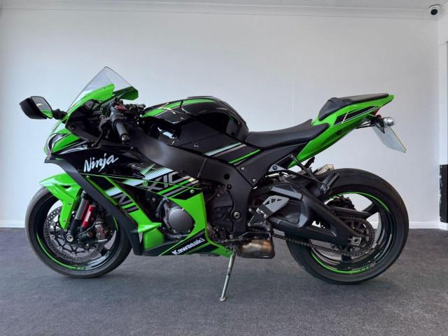 KAWASAKI NINJA ZX-10R